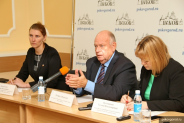 Пресс-конференция Почетного ганзейца Манфреда Шюркампа в Пскове